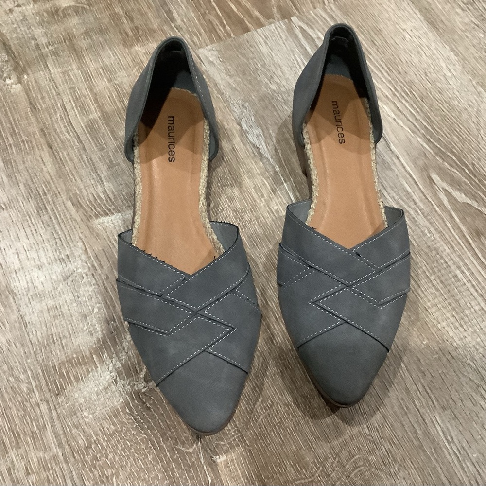 Women’s gray Maurices flats size 9